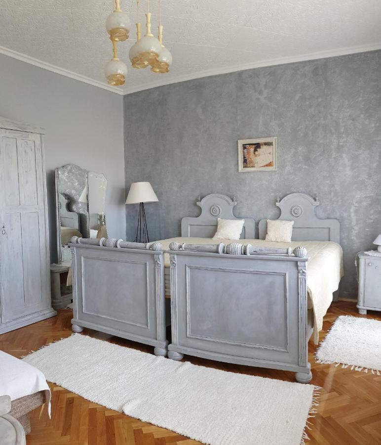 Domboldal Vendeghaz Apartment Noszvaj Exterior foto